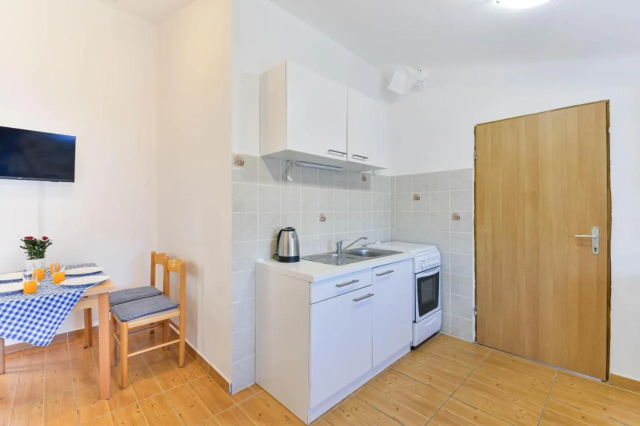 Apartments Adria Turanj